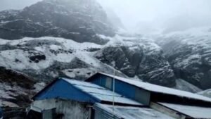 snowfall-in-uttarakhand_1665207153.jpeg