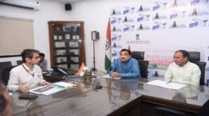 dhan-singh-rawat-meet-to-nitin-gadkari.jpg