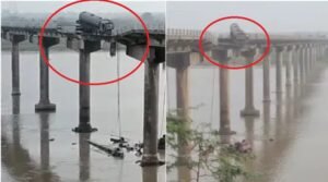 bridge-breakdown-in-badodre-gujtrat-.jpg