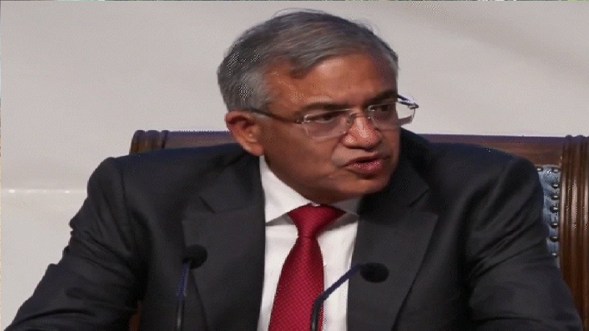 12 पहचान पत्रों से भी वोट डाल सकेंगे मतदाता, ECI ने जारी की लिस्ट