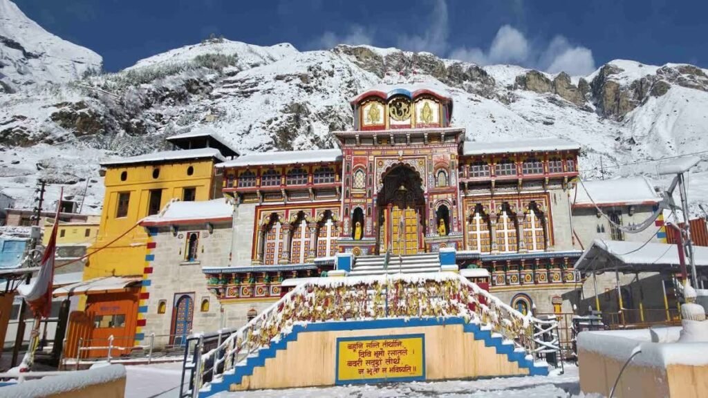 badrinath-dham-snowfall.jpg