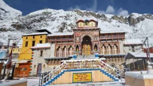 badrinath-dham-snowfall.jpg