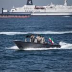 होर्मुज जलडमरूमध्य में तनाव चरम पर: भारतीय जहाज पर फायरिंग, वैश्विक तेल सप्लाई पर खतरा