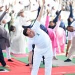 बनबसा में मुख्यमंत्री धामी ने किया सामूहिक योगाभ्यास, योग को जीवनशैली बनाने का किया आह्वान