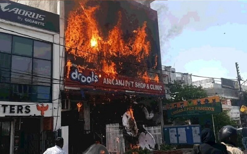 LAKHNU-COCHING-FIRE.jpg