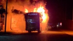 bus-men-aag.jpg