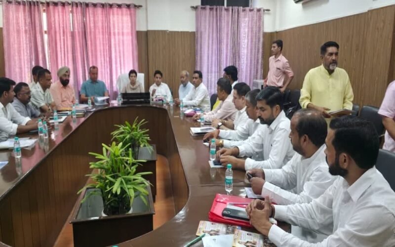 congress-meetinng.jpg