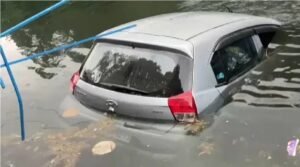 jheel-men-doobi-car.jpg