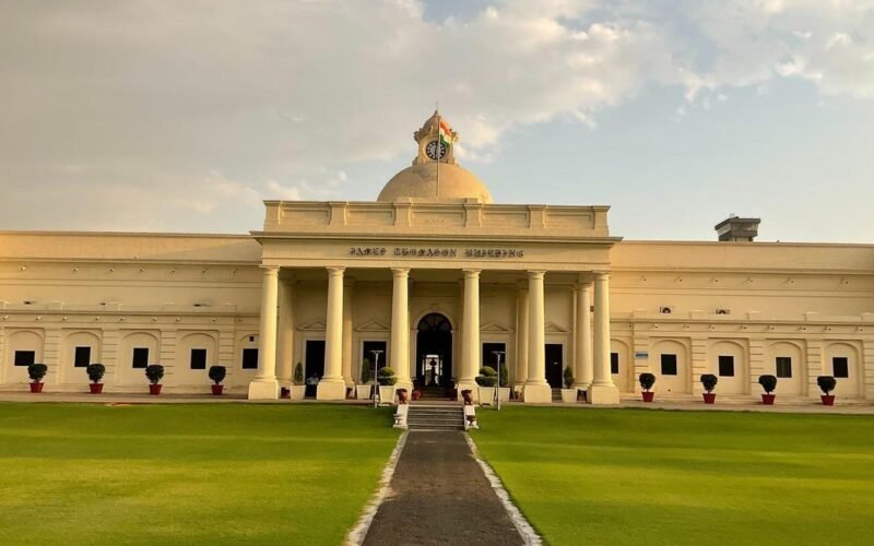 IIT-Roorkee-Campus.jpg