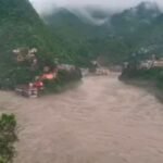 रुद्रप्रयाग में अलकनंदा चेतावनी स्तर पर, प्रशासन ने नदी किनारों से दूर रहने की दी सलाह